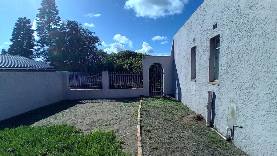 4 Bedroom Property for Sale in Parkersdorp Western Cape